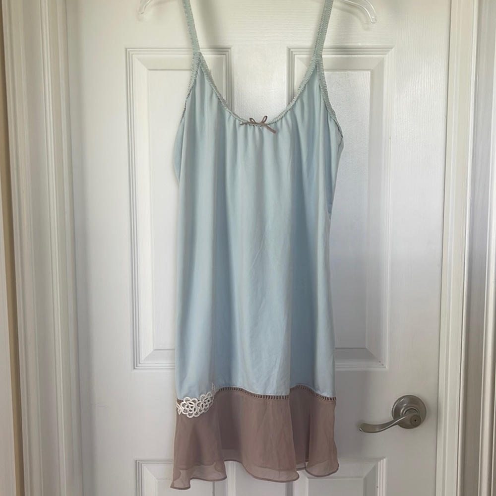 Cabernet Nightgown -size M. EUC